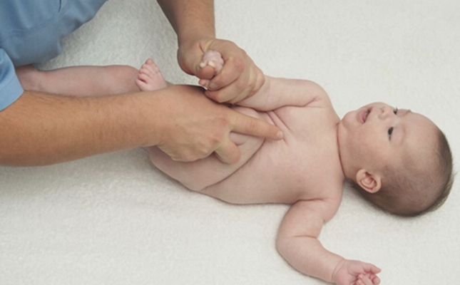 寶寶肚子脹氣按摩圖 (44) 