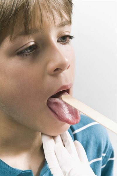 咽喉癌的早期症狀