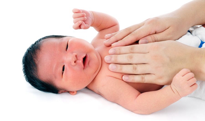 寶寶肚子脹氣按摩圖 (46) 