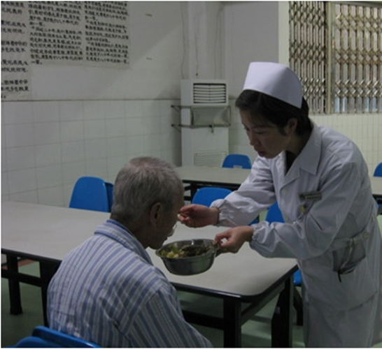 醫院照顧阿爾茨海默病人