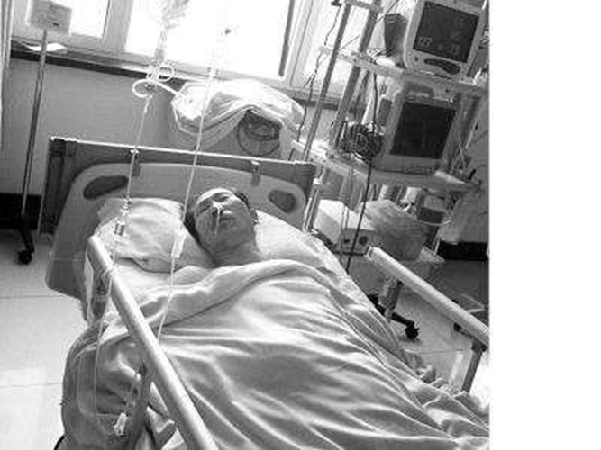 因多吃安眠藥急救的病人