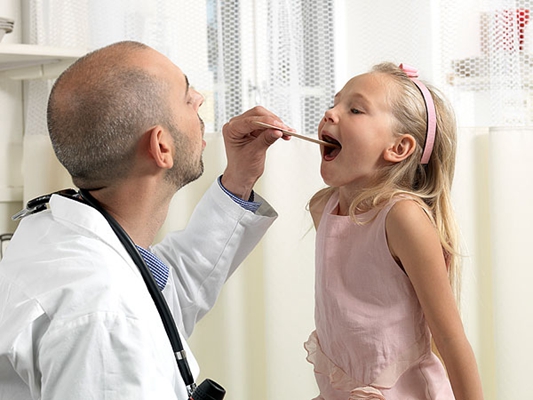 咽喉癌的早期症狀