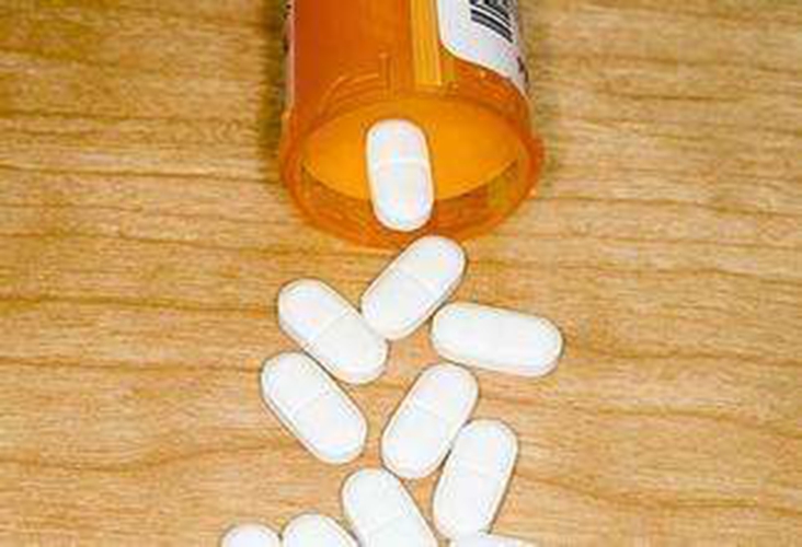 散開的安眠藥粒