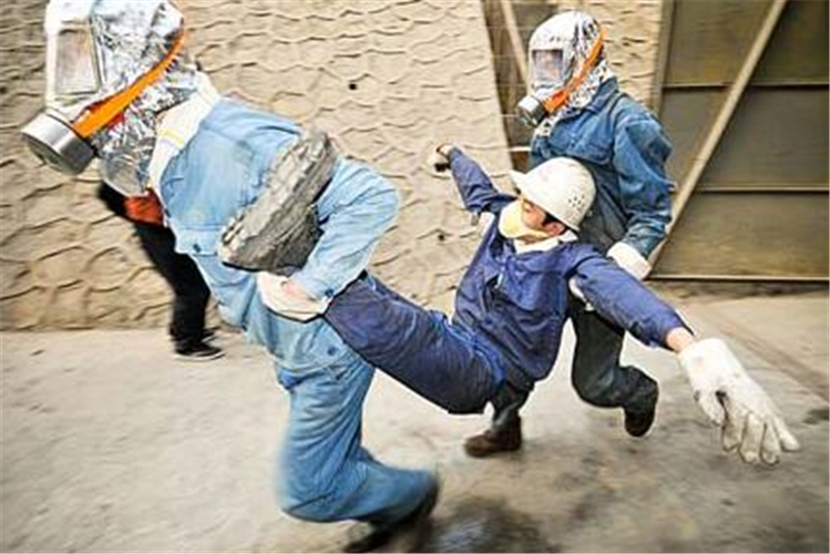 中毒嚴重引發肺水腫