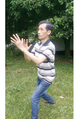 特發性震顫 (58) 