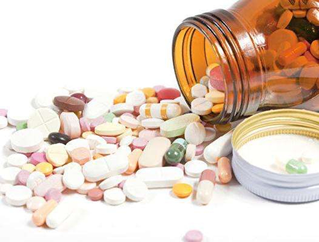 大量安眠藥藥粒