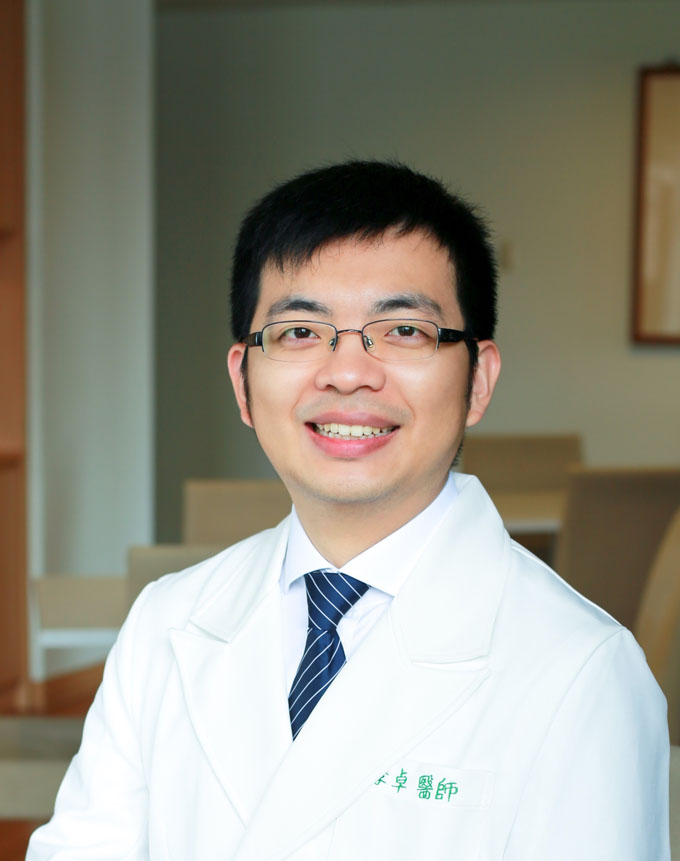 李卓