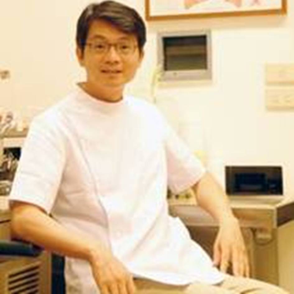 李易倉