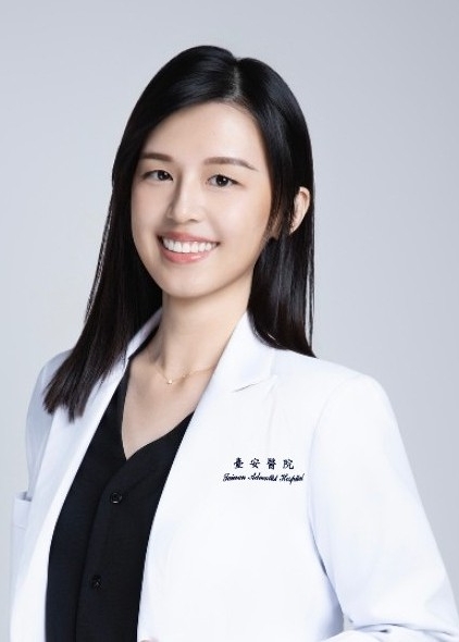 黃咨瑀