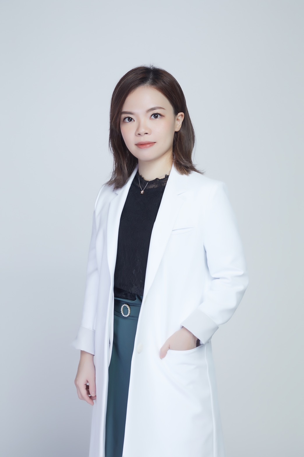 邱芳儀