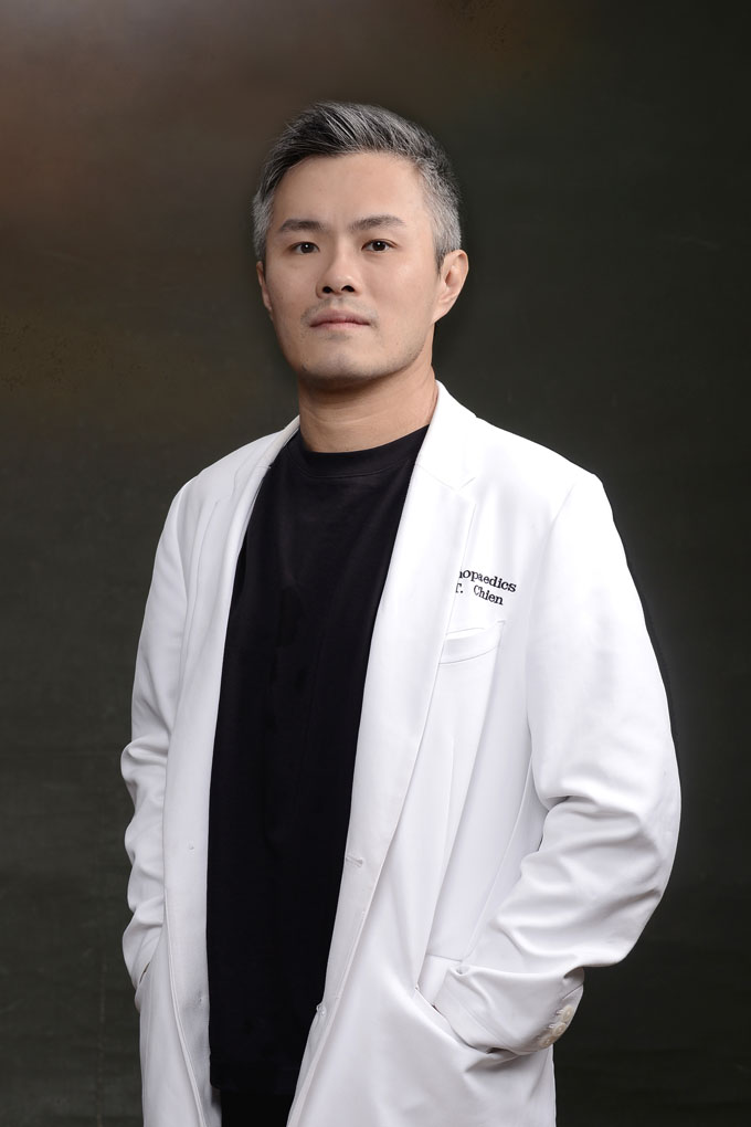 簡愷廷