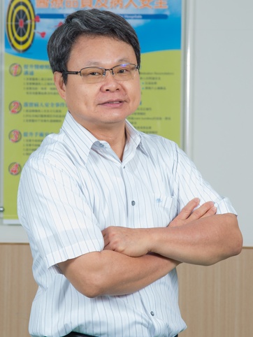 羅忠維