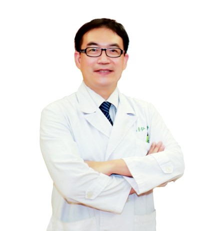 伍崇弘